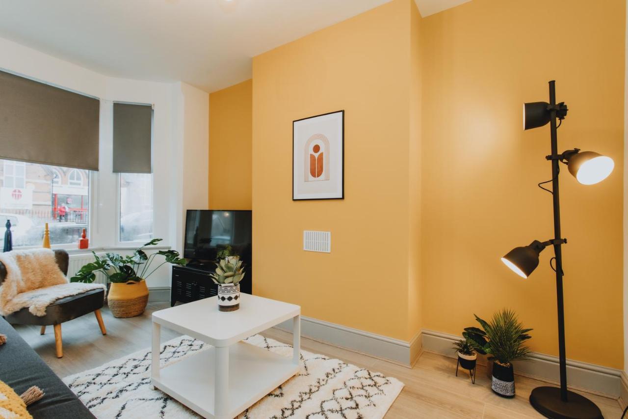 Townhouse House Ideal Contractors In Rugby Extérieur photo
