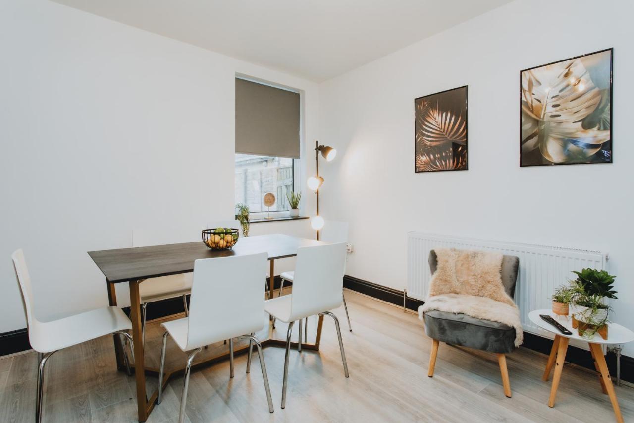 Townhouse House Ideal Contractors In Rugby Extérieur photo